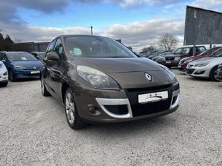 Renault Scénic 1.6i 81kW Tažné,navi,tempomat MPV