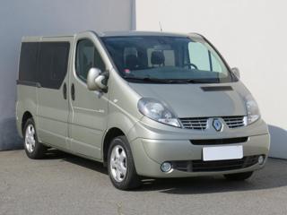 Renault Trafic 2.0dCi minibus