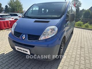 Renault Trafic 2.5dCi minibus