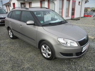 Škoda Fabia 1,2 TSI, digiklima,servis,tažné kombi