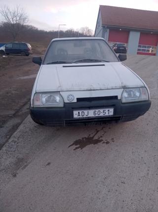 Škoda Favorit Prodám Škoda Favorit r.v. 1988 sedan