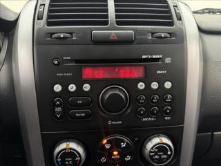 Suzuki Grand Vitara 1,9 4X4 TAŽNÉ CZ VELKÝ SERVIS SUV - Foto 12