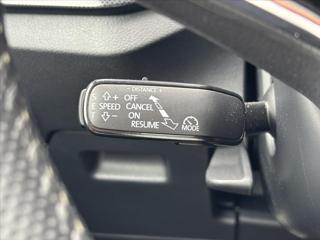 Škoda Kamiq 1,0 Monte Carlo ZÁRUKA PANORAMA hatchback - Foto 34