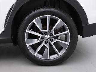 Škoda Kamiq 1,5 TSI 110kW DSG Scoutline CZ SUV - Foto 33