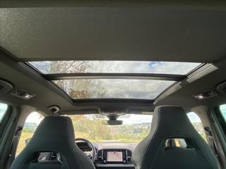 Škoda Karoq 2,0 TDI DSG Sportline 4x4 DPH SUV - Foto 29