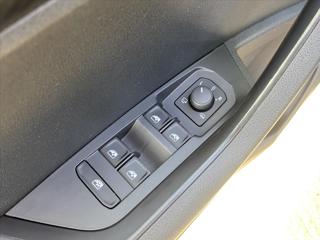 Škoda Karoq 2,0 TDI DSG Sportline 4x4 DPH SUV - Foto 9