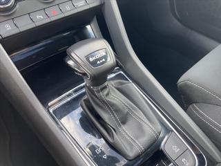 Škoda Karoq 2,0 TDI DSG Sportline 4x4 DPH SUV - Foto 17