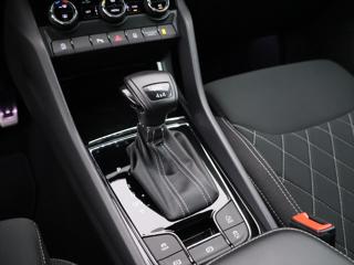 Škoda Karoq 2,0 TDI 4x4 DSG Sportline CZ SUV - Foto 17