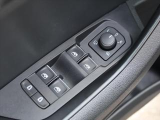 Škoda Karoq 2,0 TDI 110kW 4x4 DSG Style+ CZ SUV - Foto 18