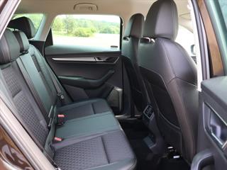 Škoda Karoq 2,0 TDI 110kW 4x4 DSG Style+ CZ SUV - Foto 16