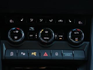 Škoda Karoq 2,0 TDI 4x4 DSG Sportline DPH SUV - Foto 31