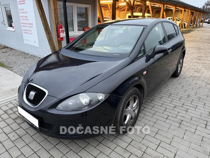Seat Leon - ilustrační obrázek