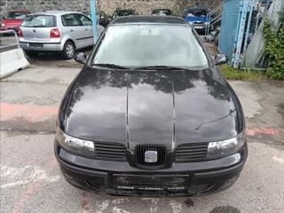 Seat Leon 1,9 TDi Signo hatchback