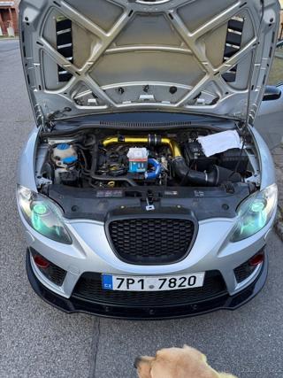 Seat Leon 2,0 Cupra hatchback - Foto 8