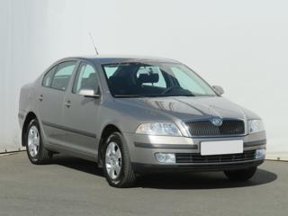 Škoda Octavia 1.6 75kW hatchback benzin - 1