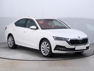 Škoda Octavia 1.5 TSI e-tec 110kW hatchback