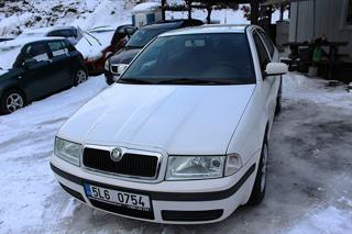 Škoda Octavia 1.6 MPI Tour hatchback