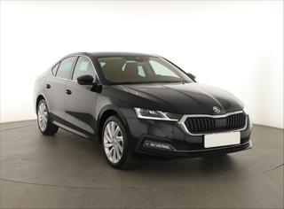 Škoda Octavia 1.5 TSI e-tec 110kW hatchback