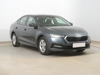 Škoda Octavia 1.5 TSI e-tec 110kW hatchback