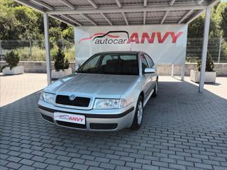 Škoda Octavia 1,6 MPI,75KW,KLIMA,SERVISKA hatchback