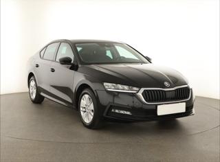 Škoda Octavia 1.5 TSI e-tec 110kW hatchback