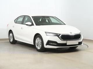 Škoda Octavia 1.5 TSI e-tec 110kW hatchback