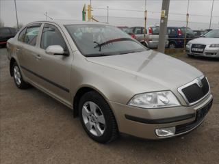 Škoda Octavia 2,0 TDI 103 kW Serviska hatchback