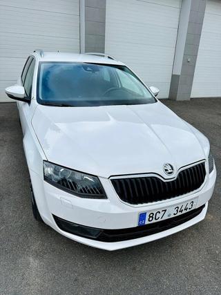 Škoda Octavia 2,0   135 kW,DSG,4x4,ČR,výbava full kombi