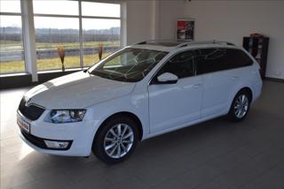 Škoda Octavia 1,6 TDI,STYLE,PANO,NAVI,Bi-xen kombi