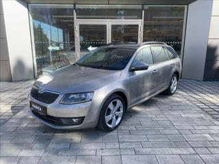 Škoda Octavia 1,6 TDI Elegance Plus II DSG ČR DPH kombi