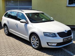Škoda Octavia 2,0 TDI 135kW 4x4 DSG málo najeto kombi