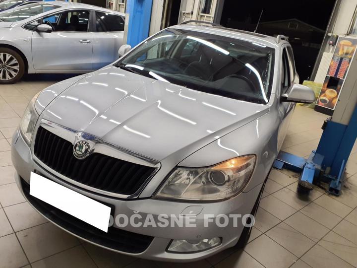 Škoda Octavia - ilustrační obrázek