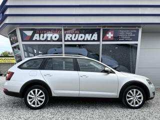 Škoda Octavia Scout 2,0 TDI 4x4 Automat kombi - Foto 8