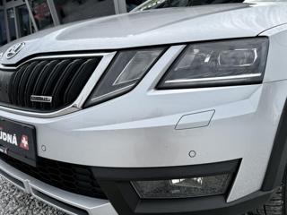 Škoda Octavia Scout 2,0 TDI 4x4 Automat kombi - Foto 3