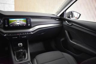 Škoda Octavia 2.0 TDI AMBITION*DPH*ČR 1.MAJ* kombi - Foto 9
