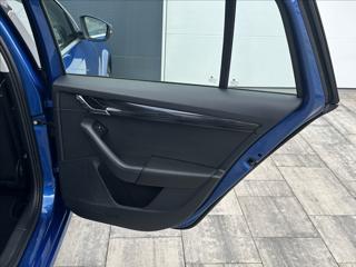 Škoda Octavia 2,0 TDI 150PS Style M/T kombi - Foto 21