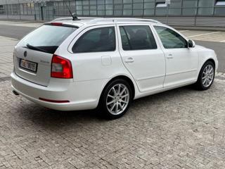 Škoda Octavia 2010, 147 kW, benzin kombi - Foto 5