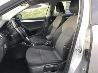Škoda Octavia 1,6 kombi - Foto 9