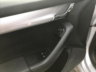Škoda Octavia 1,6 kombi - Foto 21