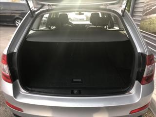 Škoda Octavia 1,6 kombi - Foto 22