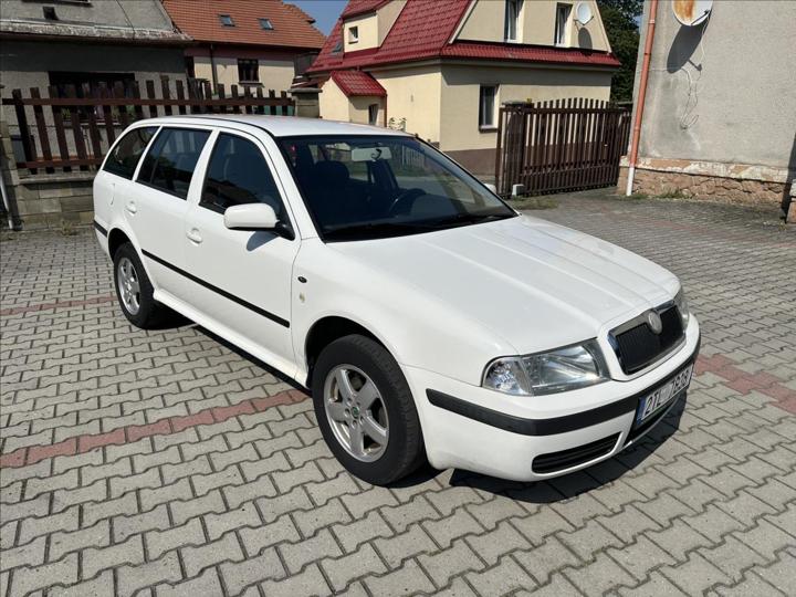 Vůz s VIN TMBHP21U742938194