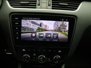 Škoda Octavia 2,0 TSI DSG RS245 LED Panorama kombi - Foto 17