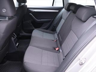 Škoda Octavia 1,6 TDI Ambition Klima Tempomat kombi - Foto 14