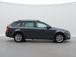 Škoda Octavia 2.0 TDI DSG Style plus Tažné kombi - Foto 8