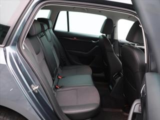 Škoda Octavia 2.0 TDI DSG Style plus Tažné kombi - Foto 13