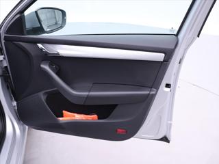 Škoda Octavia 1,6 TDI Ambition Xenon CZ DPH kombi - Foto 12