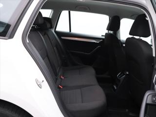 Škoda Octavia 1,6 TDI 81kW Style CZ Xenon kombi - Foto 11