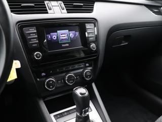 Škoda Octavia 2,0 TDI DSG Ambition 1.Maj. kombi - Foto 21