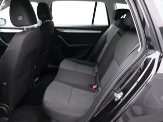 Škoda Octavia 2,0 TDI DSG Ambition 1.Maj. kombi - Foto 14