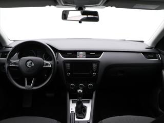 Škoda Octavia 2,0 TDI DSG Ambition 1.Maj. kombi - Foto 22